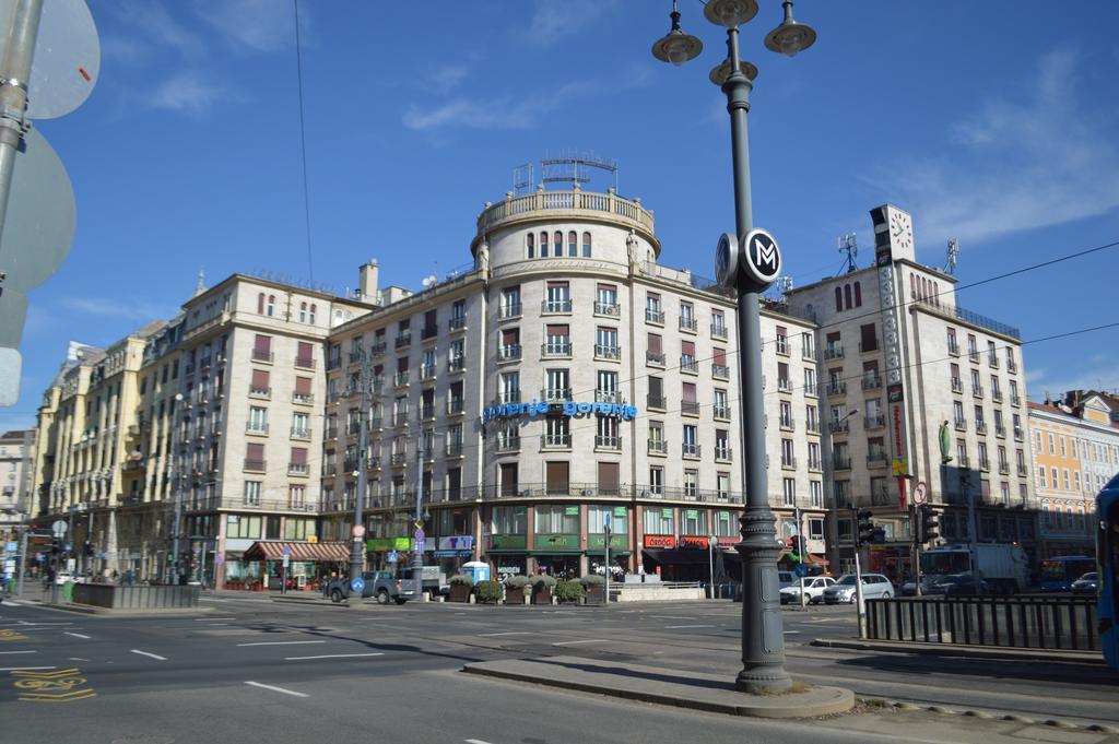 Pulse Jackquaters Lägenhet Budapest Exteriör bild